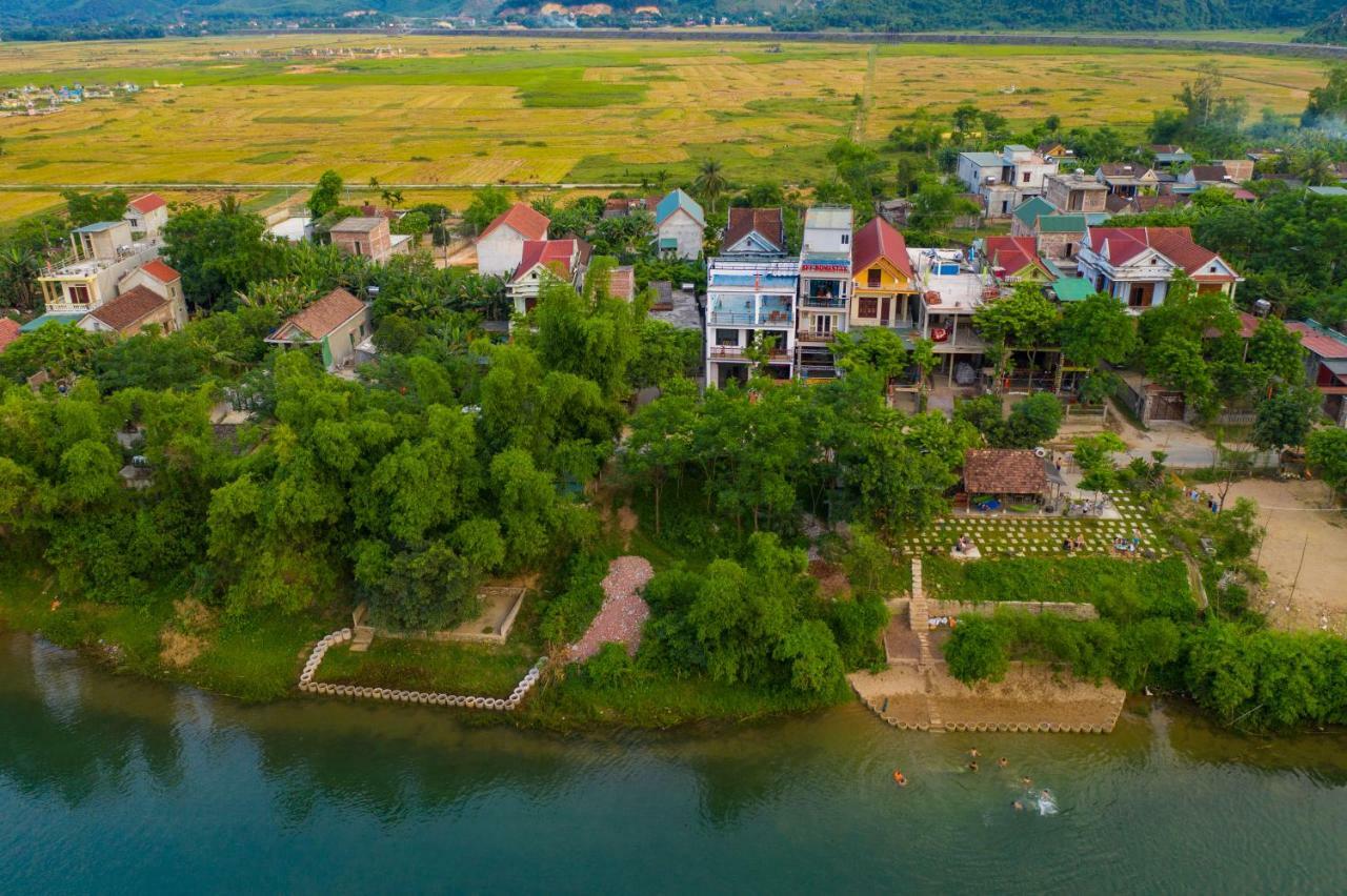 Fami Homestay Phong Nha Exteriör bild