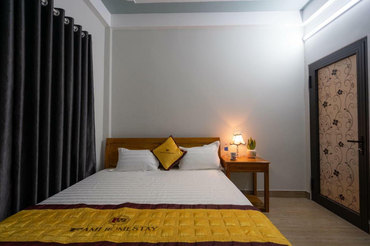 Fami Homestay Phong Nha Exteriör bild