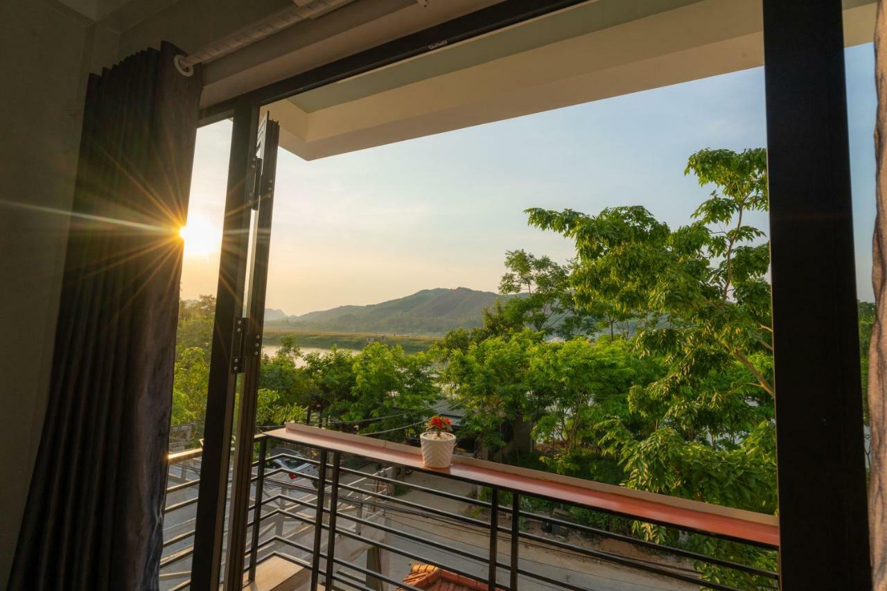 Fami Homestay Phong Nha Exteriör bild