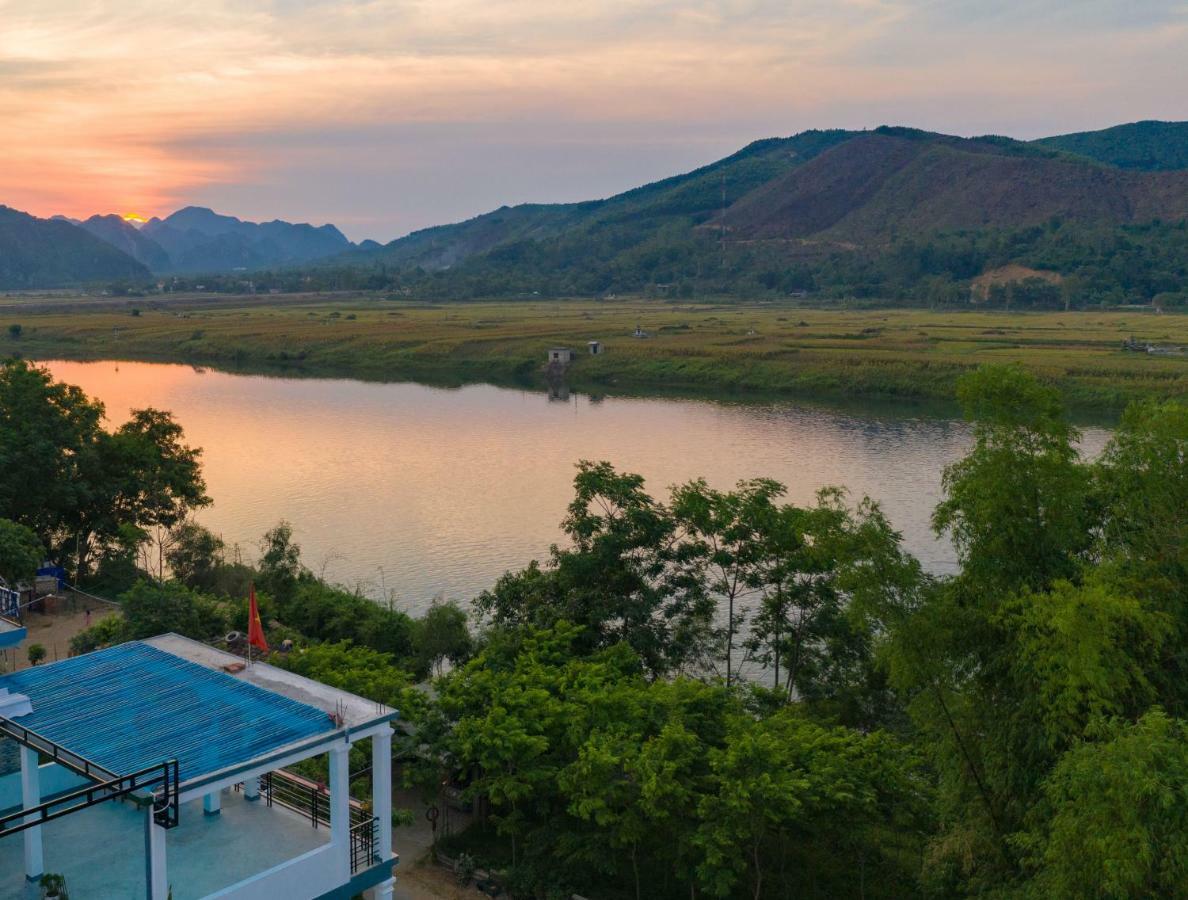 Fami Homestay Phong Nha Exteriör bild