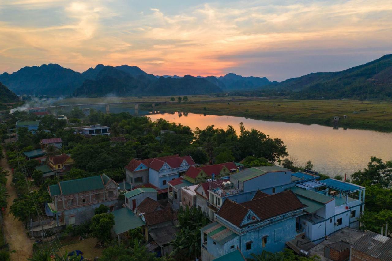 Fami Homestay Phong Nha Exteriör bild