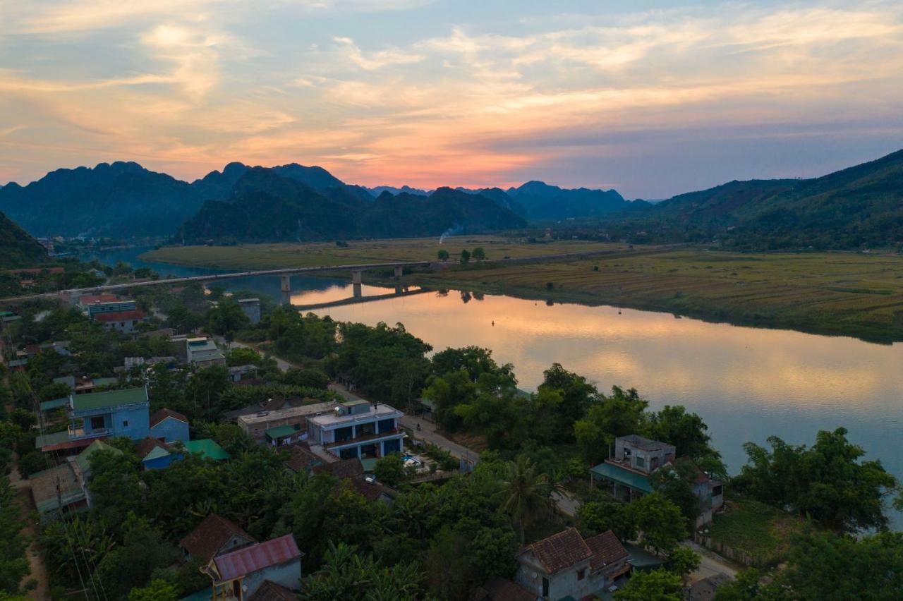 Fami Homestay Phong Nha Exteriör bild