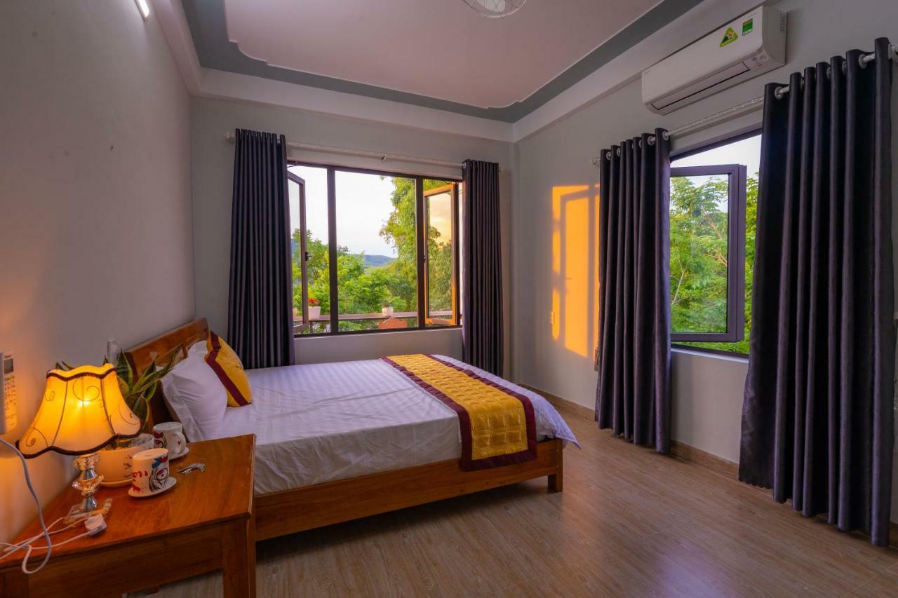 Fami Homestay Phong Nha Exteriör bild