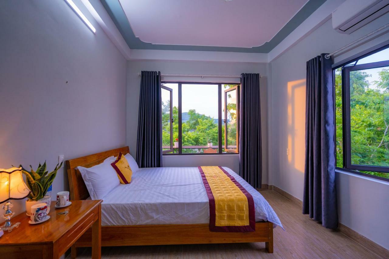 Fami Homestay Phong Nha Exteriör bild