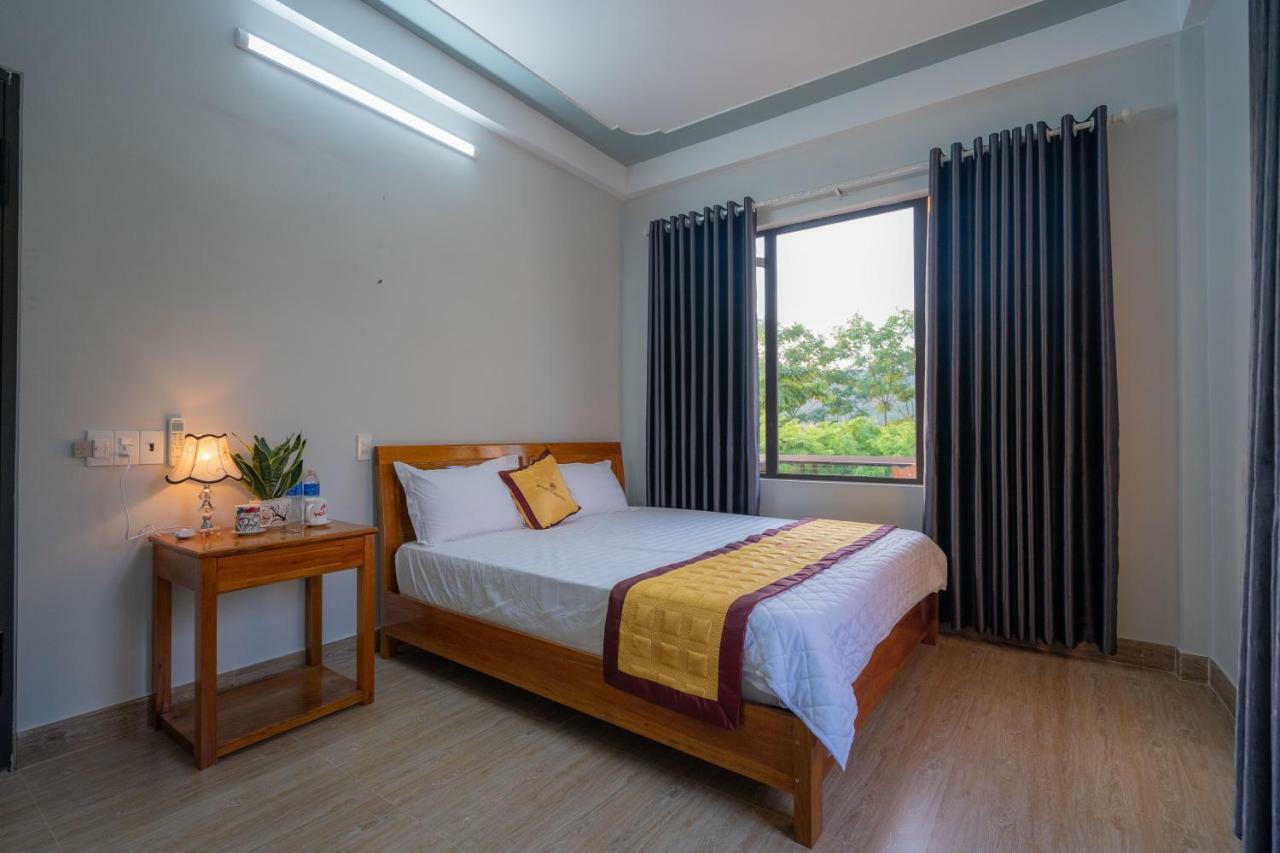 Fami Homestay Phong Nha Exteriör bild