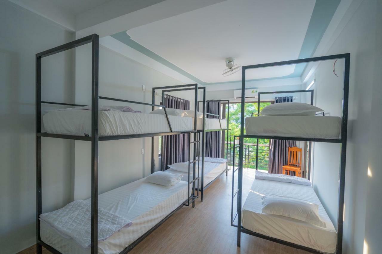 Fami Homestay Phong Nha Exteriör bild