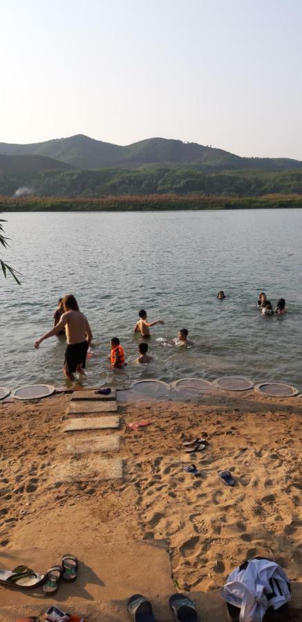 Fami Homestay Phong Nha Exteriör bild